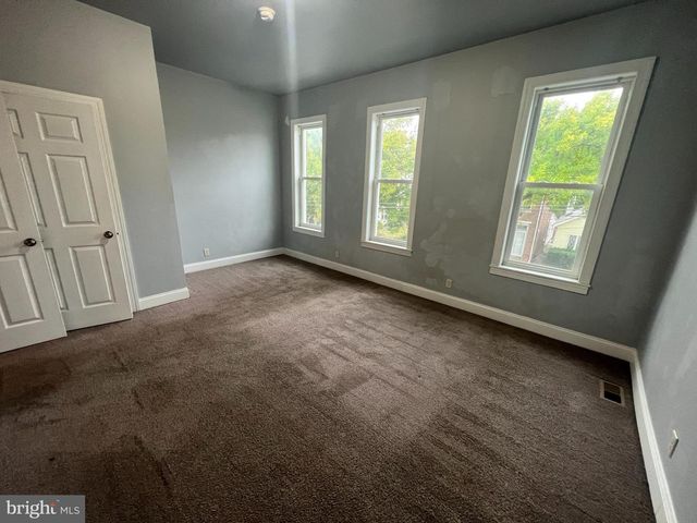 898 QUEEN ST, Pottstown, PA 19464