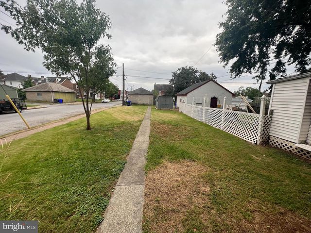 898 QUEEN ST, Pottstown, PA 19464