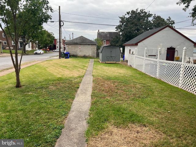 898 QUEEN ST, Pottstown, PA 19464