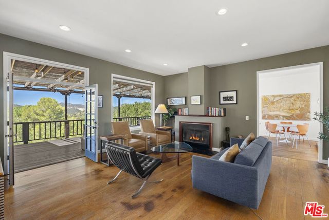 21254 Colina Drive, Topanga, CA 90290