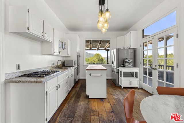 21254 Colina Drive, Topanga, CA 90290