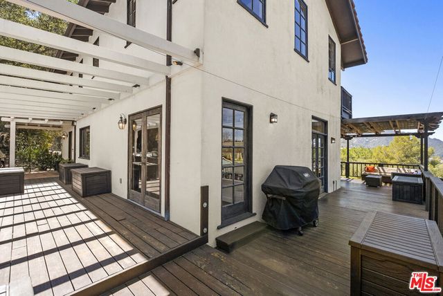 21254 Colina Drive, Topanga, CA 90290