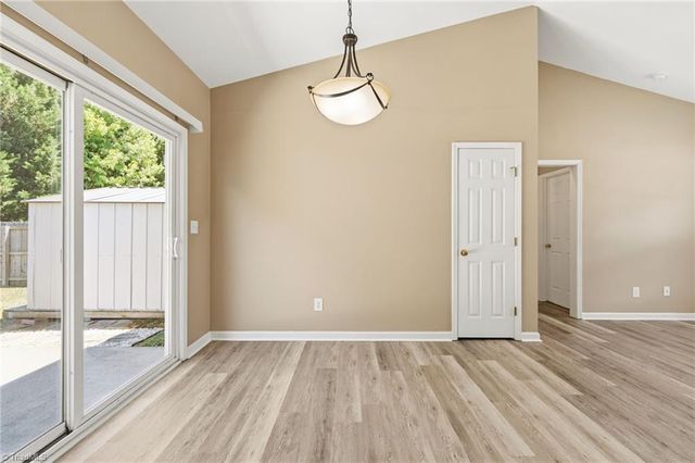 3433 Tinley Park Drive, Winston-salem, NC 27107