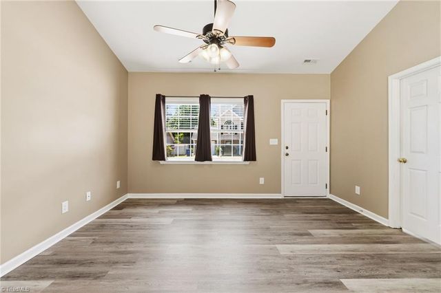 3433 Tinley Park Drive, Winston-salem, NC 27107