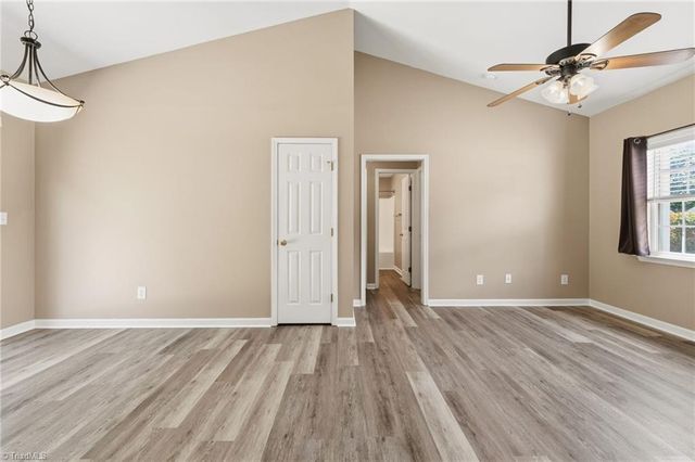 3433 Tinley Park Drive, Winston-salem, NC 27107