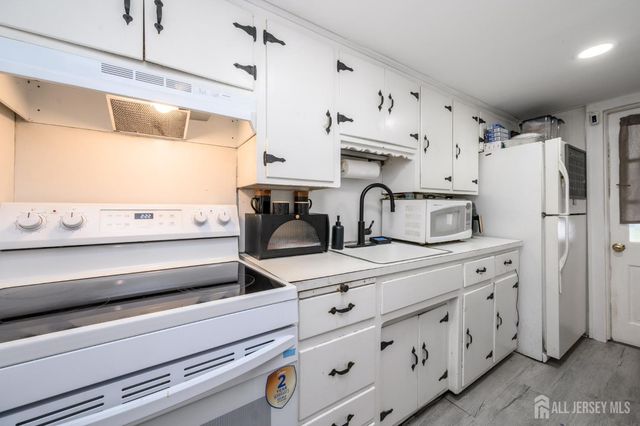 28 Second Street, Old Bridge, NJ 08857