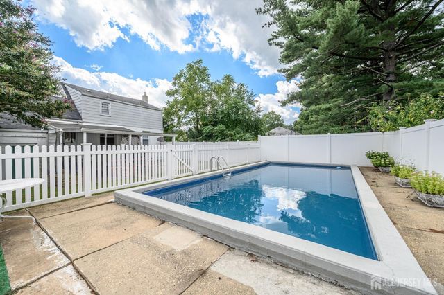 28 Second Street, Old Bridge, NJ 08857