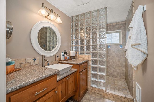 311 S Shoreline Dr, Liberty Lake, WA 99019