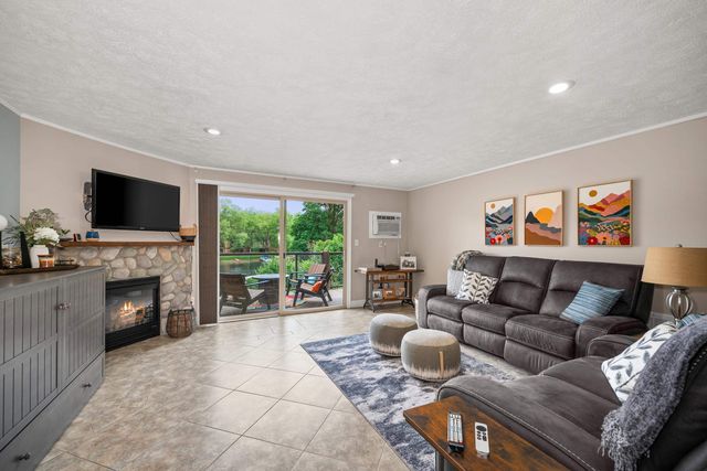 311 S Shoreline Dr, Liberty Lake, WA 99019