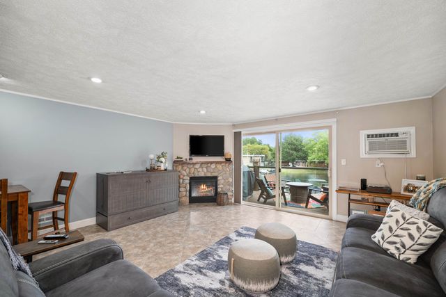 311 S Shoreline Dr, Liberty Lake, WA 99019
