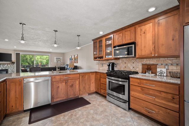 311 S Shoreline Dr, Liberty Lake, WA 99019