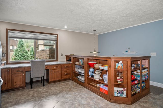 311 S Shoreline Dr, Liberty Lake, WA 99019