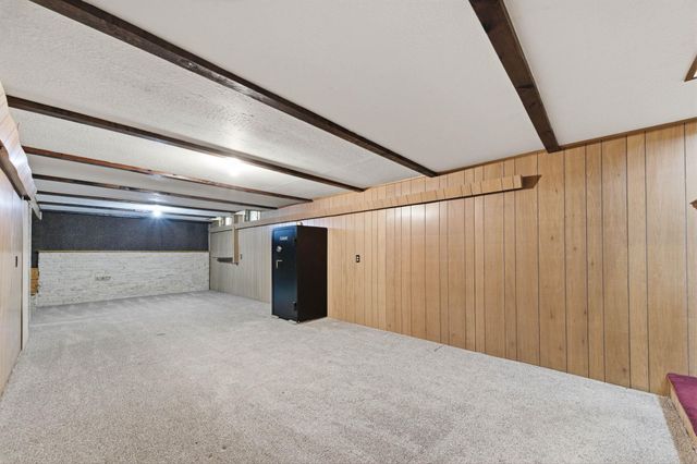 2562 S Minnesota Ave, Wichita, KS 67216