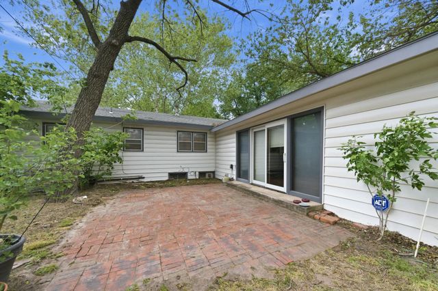 2562 S Minnesota Ave, Wichita, KS 67216