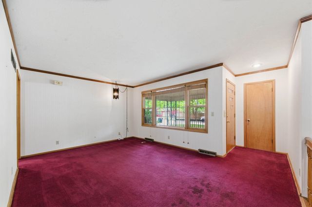 2562 S Minnesota Ave, Wichita, KS 67216