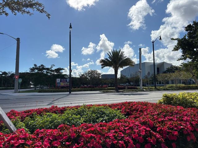 100 SE 6th Avenue 303, Pompano Beach, FL 33060