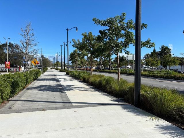 100 SE 6th Avenue 303, Pompano Beach, FL 33060