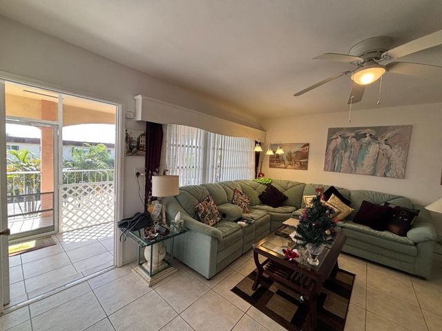 100 SE 6th Avenue 303, Pompano Beach, FL 33060