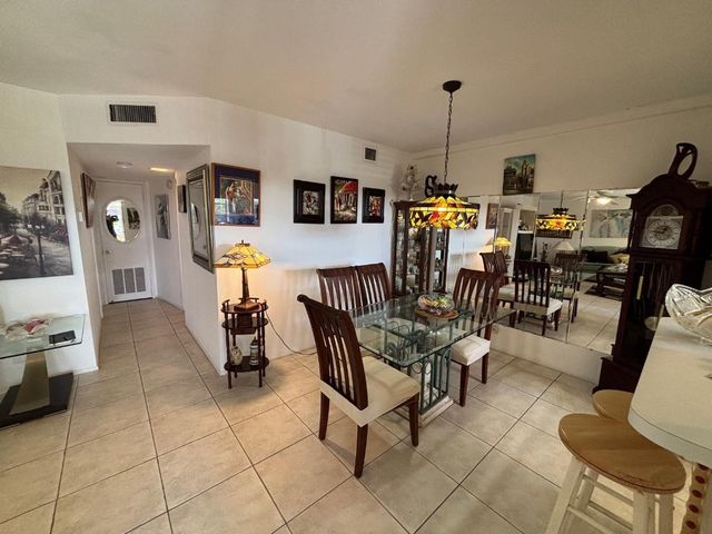 100 SE 6th Avenue 303, Pompano Beach, FL 33060