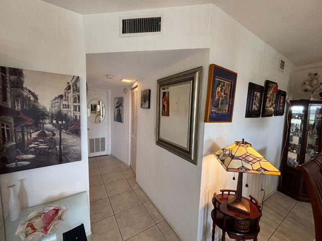 100 SE 6th Avenue 303, Pompano Beach, FL 33060