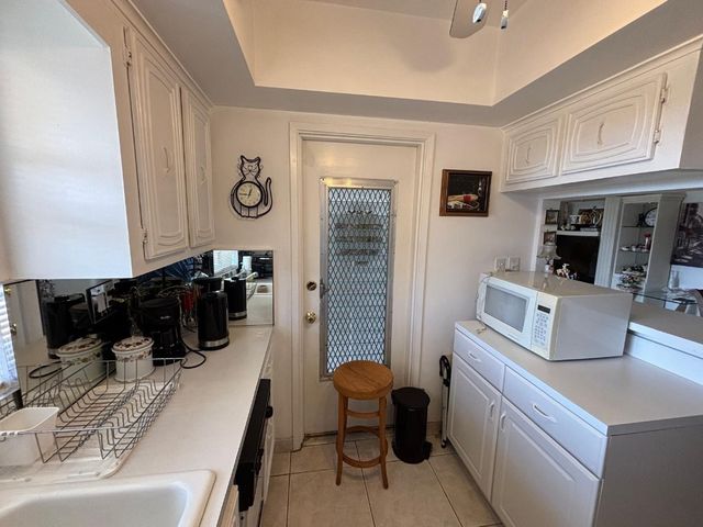 100 SE 6th Avenue 303, Pompano Beach, FL 33060