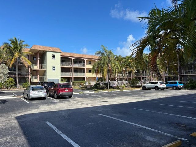 100 SE 6th Avenue 303, Pompano Beach, FL 33060