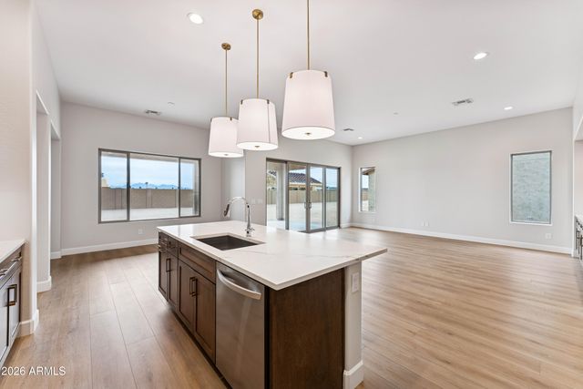 16667 W WHITTON Avenue, Goodyear, AZ 85395