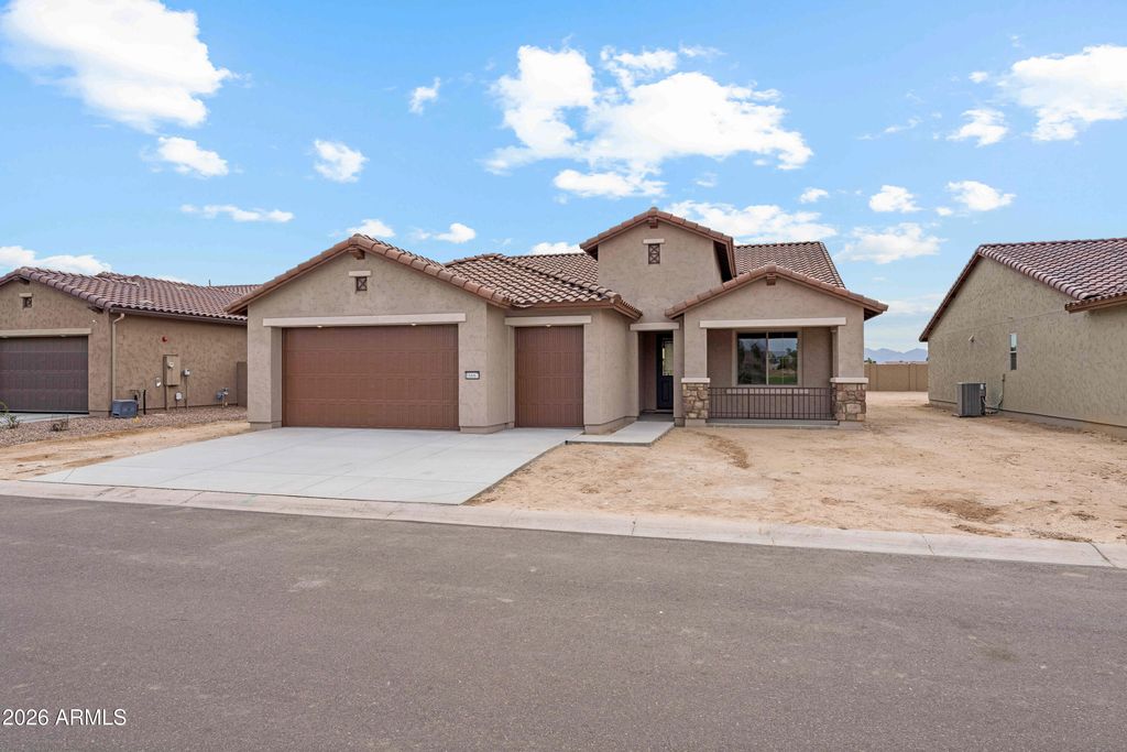 16667 W WHITTON Avenue, Goodyear, AZ 85395