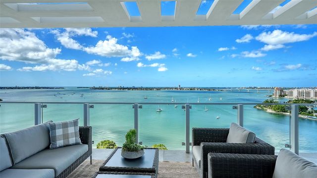 605 S GULFSTREAM AVENUE 12, Sarasota, FL 34236