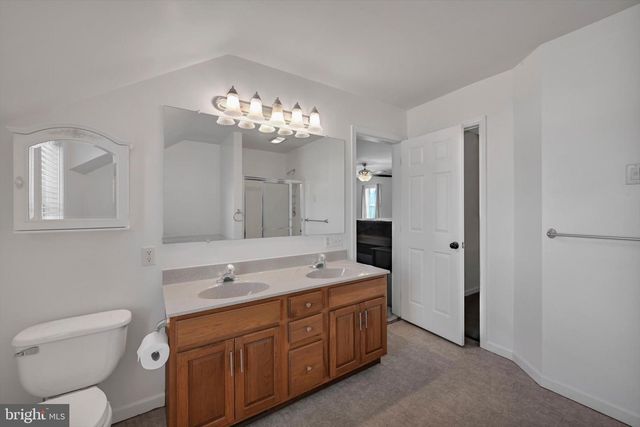 24 ROCKDALE DR, Seven Valleys, PA 17360