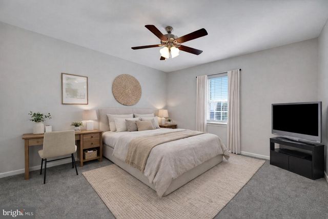 24 ROCKDALE DR, Seven Valleys, PA 17360