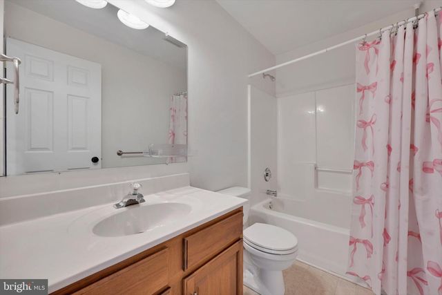 24 ROCKDALE DR, Seven Valleys, PA 17360