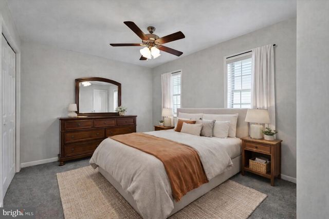 24 ROCKDALE DR, Seven Valleys, PA 17360