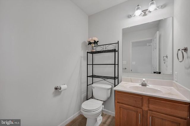 24 ROCKDALE DR, Seven Valleys, PA 17360