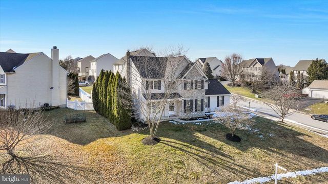 24 ROCKDALE DR, Seven Valleys, PA 17360