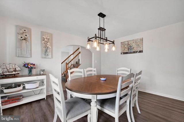 24 ROCKDALE DR, Seven Valleys, PA 17360