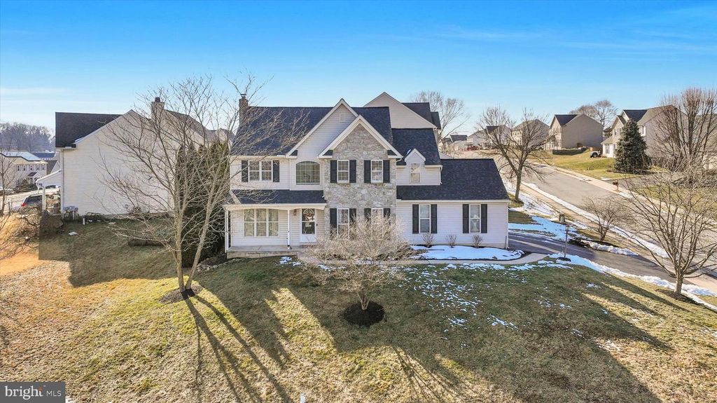 24 ROCKDALE DR, Seven Valleys, PA 17360