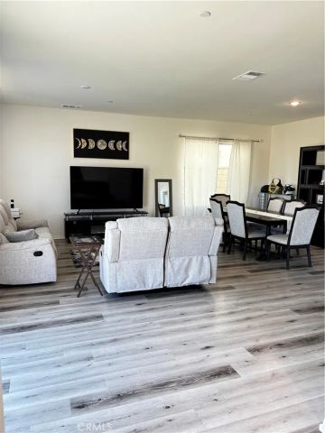 11982 Beverly Glen, Victorville, CA 92392