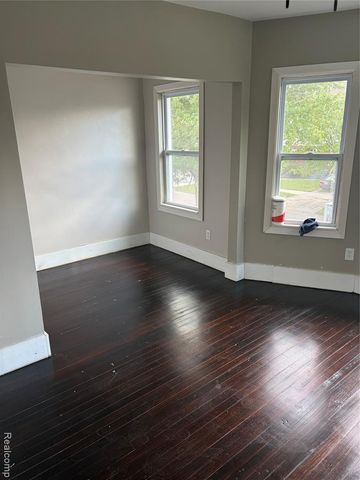 2420 Field Street, Detroit, MI 48214