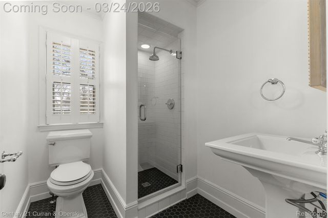 22238 Harlan Drive, Grosse Ile Township, MI 48138