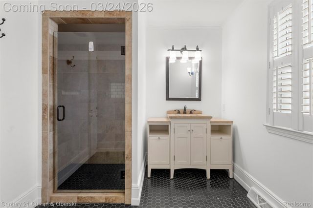 22238 Harlan Drive, Grosse Ile Township, MI 48138