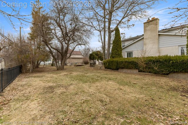 22238 Harlan Drive, Grosse Ile Township, MI 48138