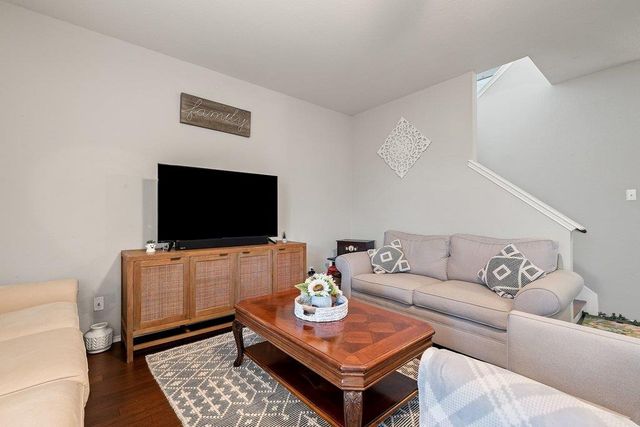 140 Wolfberry PATH, Buda, TX 78610