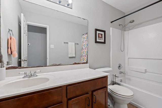 140 Wolfberry PATH, Buda, TX 78610