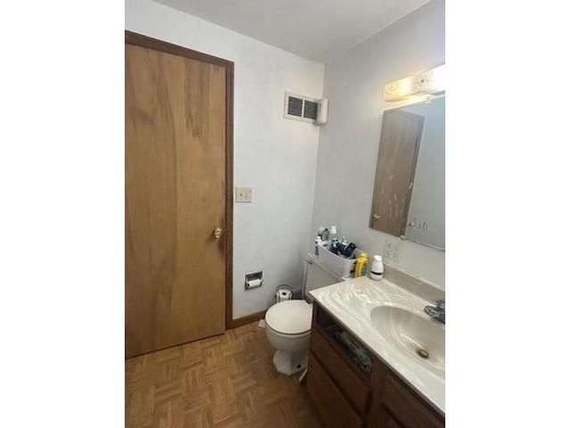 110 E HOFMAN STREET, Cecil, WI 54111