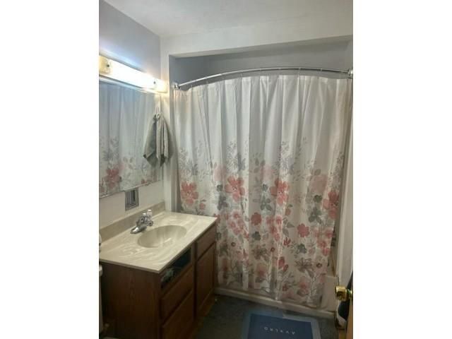 110 E HOFMAN STREET, Cecil, WI 54111