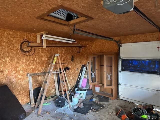 110 E HOFMAN STREET, Cecil, WI 54111