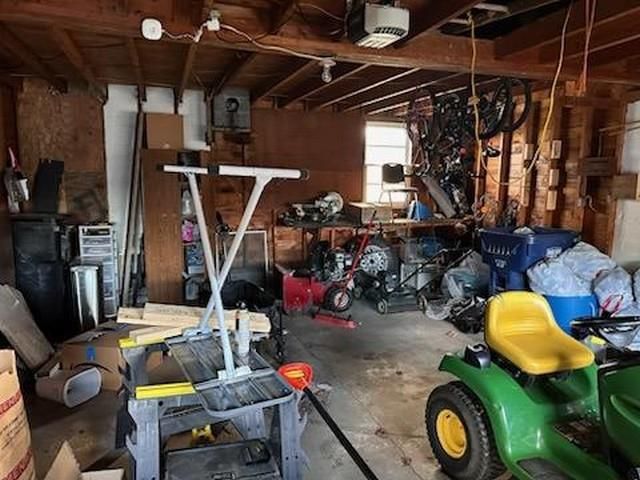 110 E HOFMAN STREET, Cecil, WI 54111