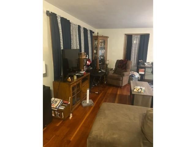 110 E HOFMAN STREET, Cecil, WI 54111