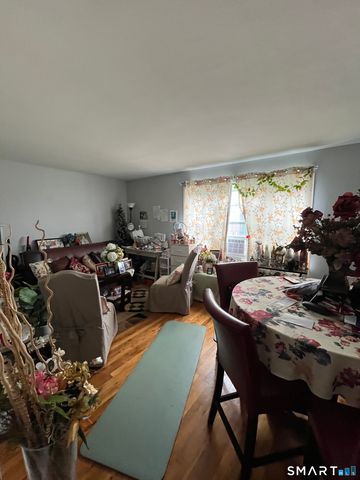 34 Standish Road 4, Stamford, CT 06902